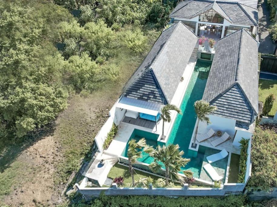Villa Hakem Elegant And Modern 4 Bedrooms Villa Pool View Canggu Exterior foto