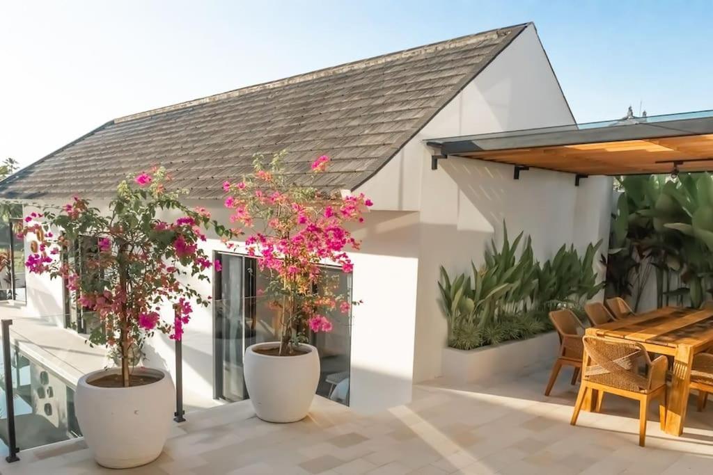 Villa Hakem Elegant And Modern 4 Bedrooms Villa Pool View Canggu Exterior foto