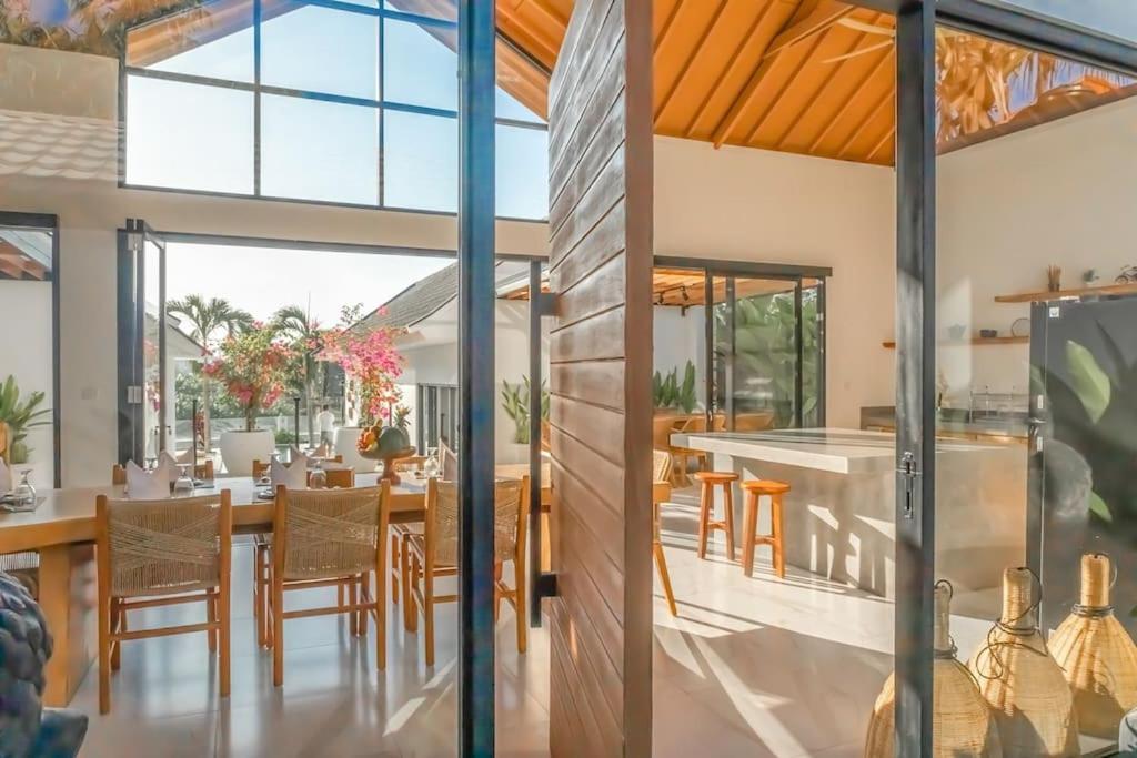 Villa Hakem Elegant And Modern 4 Bedrooms Villa Pool View Canggu Exterior foto